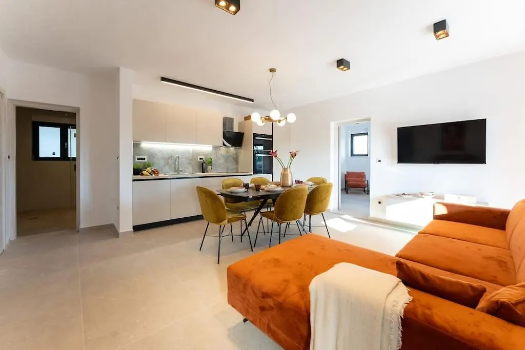 The Light On The Hill - 80M2 Luxury Apartment With Private Pool Vinkuran