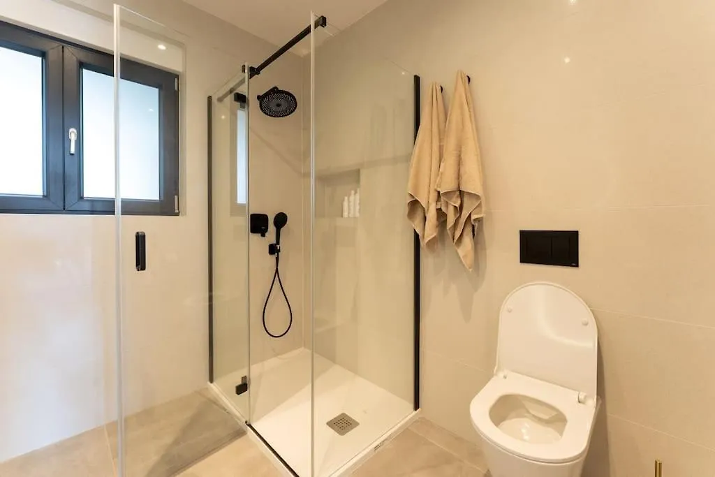 The Light On The Hill - 80M2 Luxury Apartment With Private Pool Vinkuran