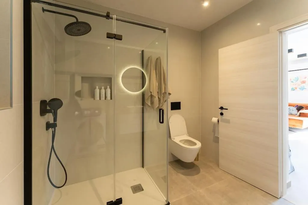 The Light On The Hill - 80M2 Luxury Apartment With Private Pool Vinkuran