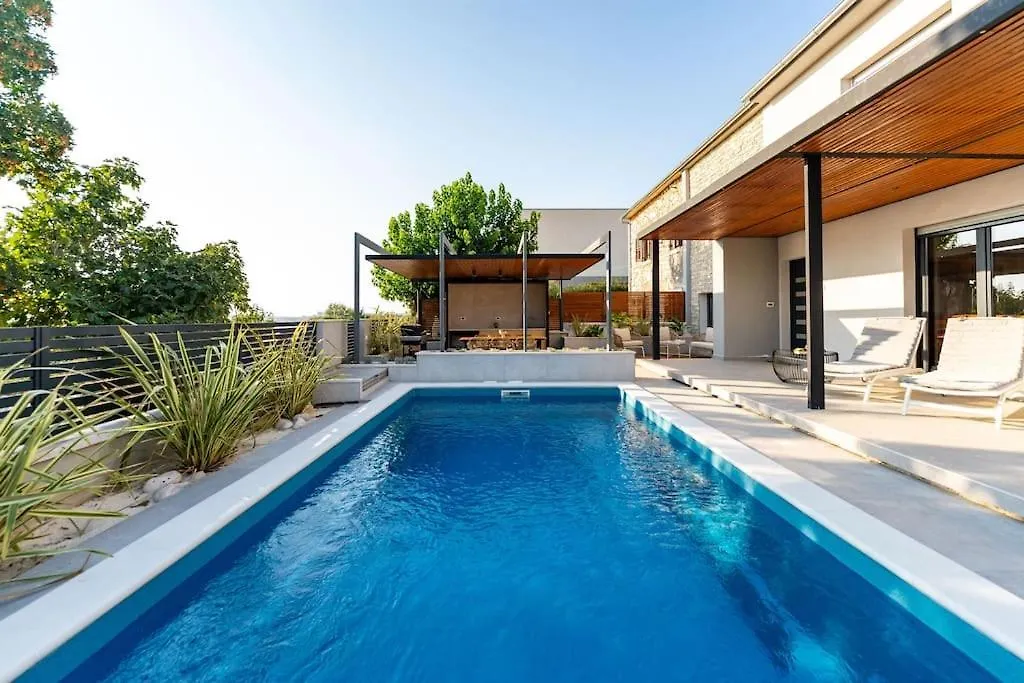 The Light On The Hill - 80M2 Luxury Apartment With Private Pool Vinkuran Croatia